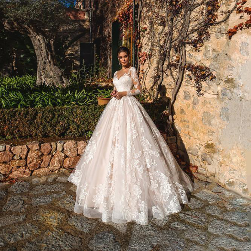 A-Line Sweetheart Wedding Dresses 2023 Bride Long Sleeve Fairytale Applique Tulle Covered Button Hollow Mordern Custom Made