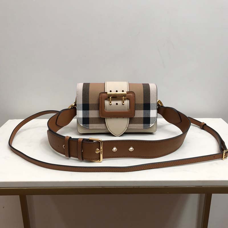 AAAAA designer bag cross body ladies fashion women shoulder bag leather flap clutch cross body wallet wholesale quality handbags gift with box, Black
AAAAA designer bag cross body ladies fashion women shoulder bag leather flap clutch cross body wallet wholesale quality handbags gift with box, Black