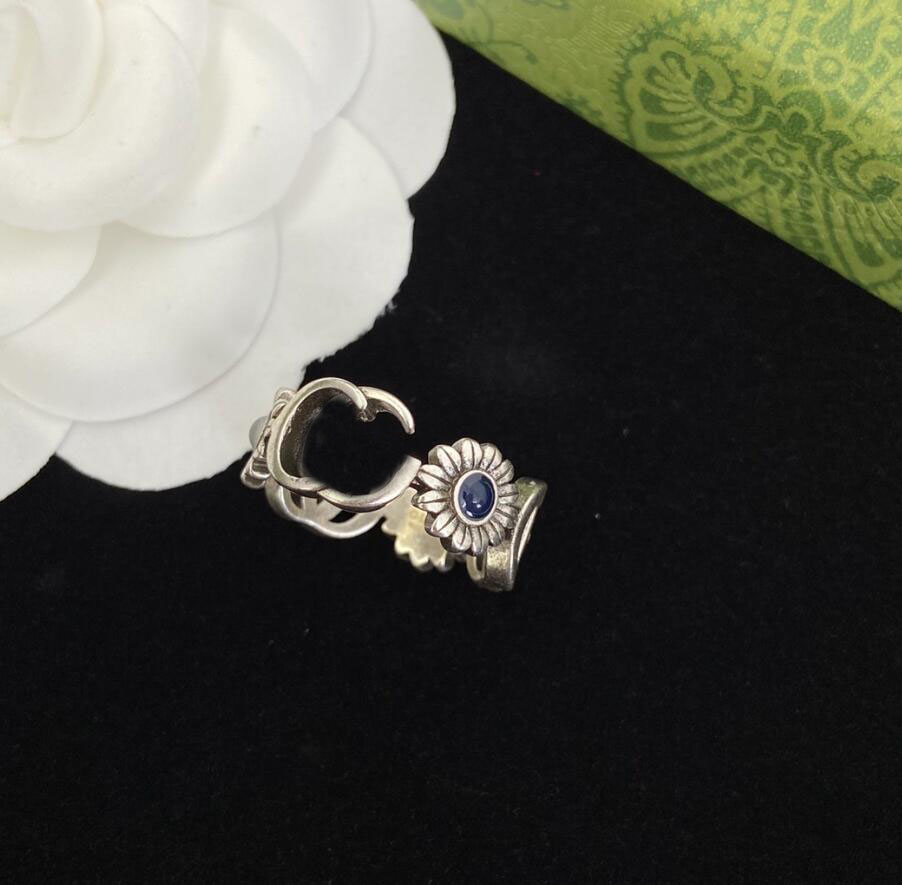 Luxury Flower Band Ring Classic Designer Ring Gold Silver Jewelry Vintage Double Letter Love Rings for Women Lady Engagement with Box
Luxury Flower Band Ring Classic Designer Ring Gold Silver Jewelry Vintage Double Letter Love Rings for Women Lady Engagement with Box