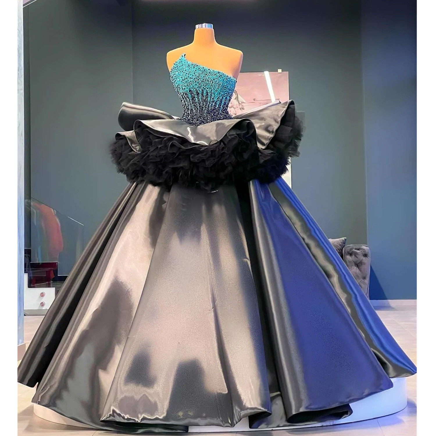 Styles Modest 2 Strapless Prom Dresses Puffy Ball Beaded Crystals Party Evening Gowns Robe De Soiree Vestidos