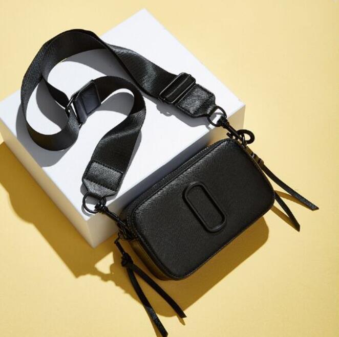 2023Womens Bag Wide Shoulder Strap Fashion Messenger Single Bags Small Square Camera Bag Letters Printed contrast camera bag, White 01
2023Womens Bag Wide Shoulder Strap Fashion Messenger Single Bags Small Square Camera Bag Letters Printed contrast camera bag, White 01