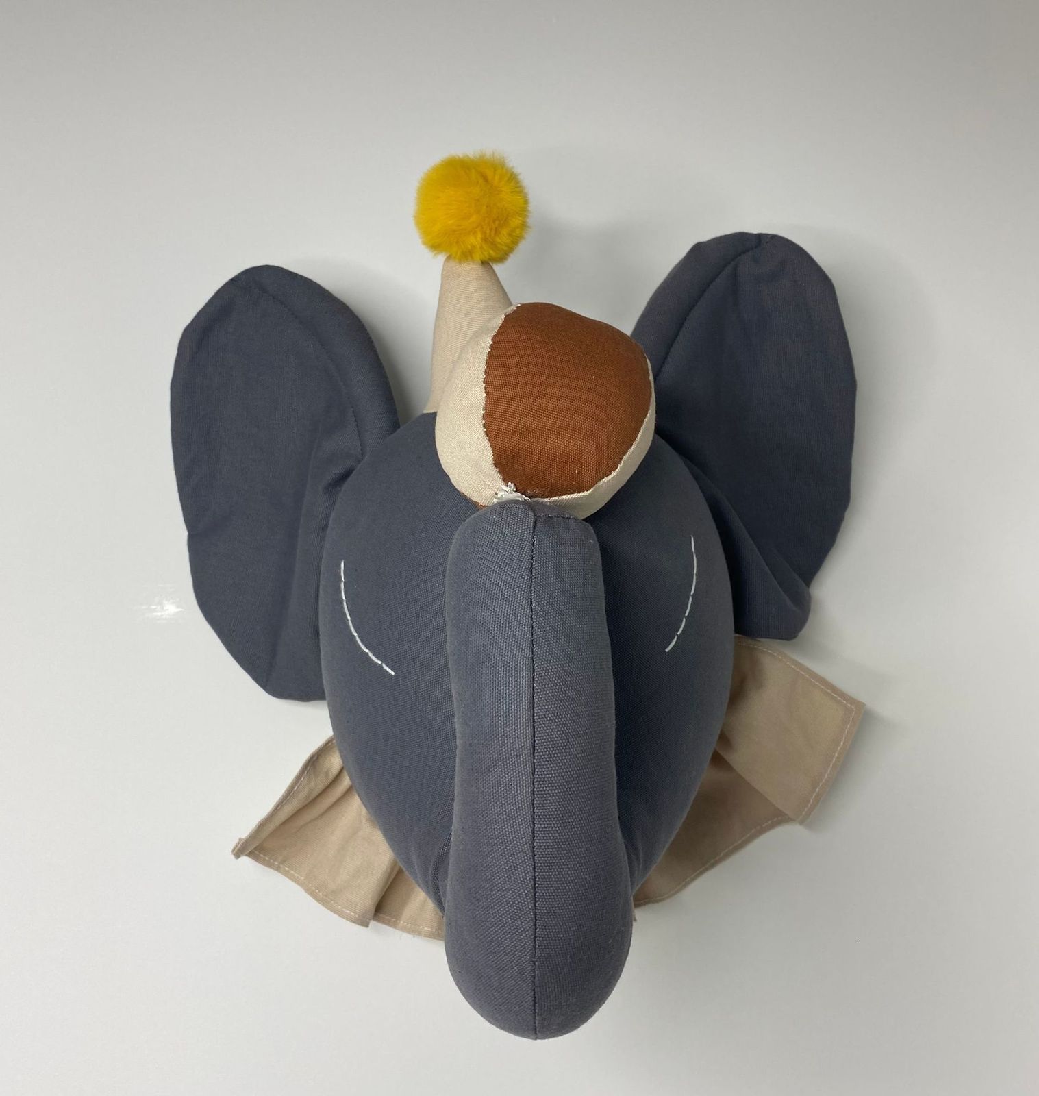 Wall Decor Stuffed Animal Head Wall Decoration Lifelike Animal Head for Kids Bedroom Baby Kids Room Kindergarten Bedroom Hanging Decor 230131