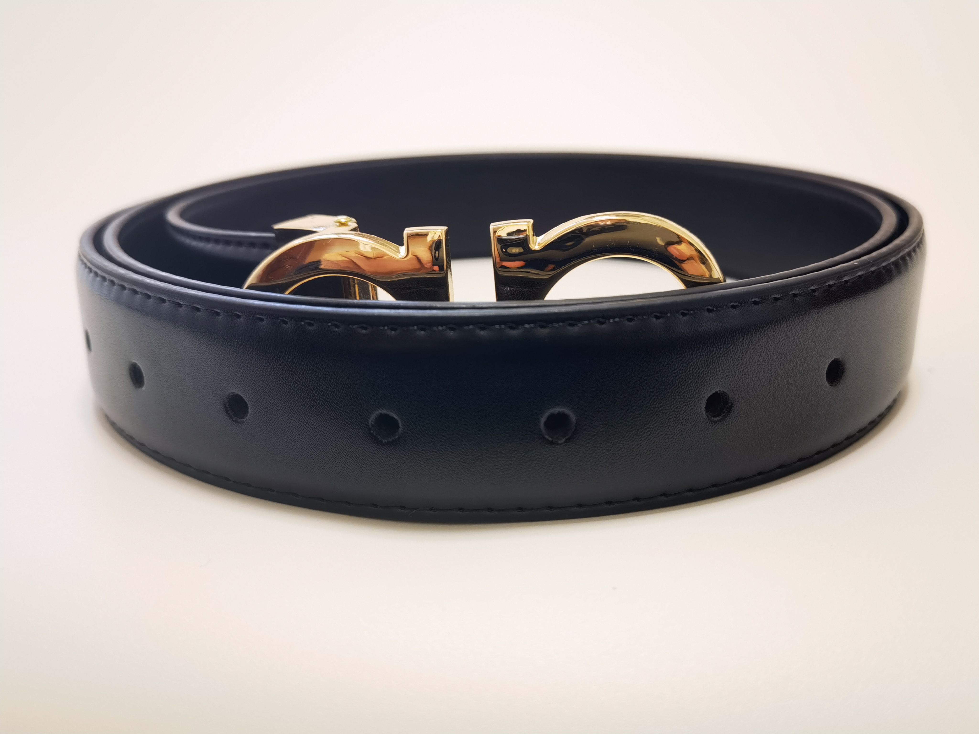 2023 M Luxury designer Belt G Buckle Fashion Genuine Leather Women Belts For men Letter Double Big gold classical 105-125cm
2023 M Luxury designer Belt G Buckle Fashion Genuine Leather Women Belts For men Letter Double Big gold classical 105-125cm