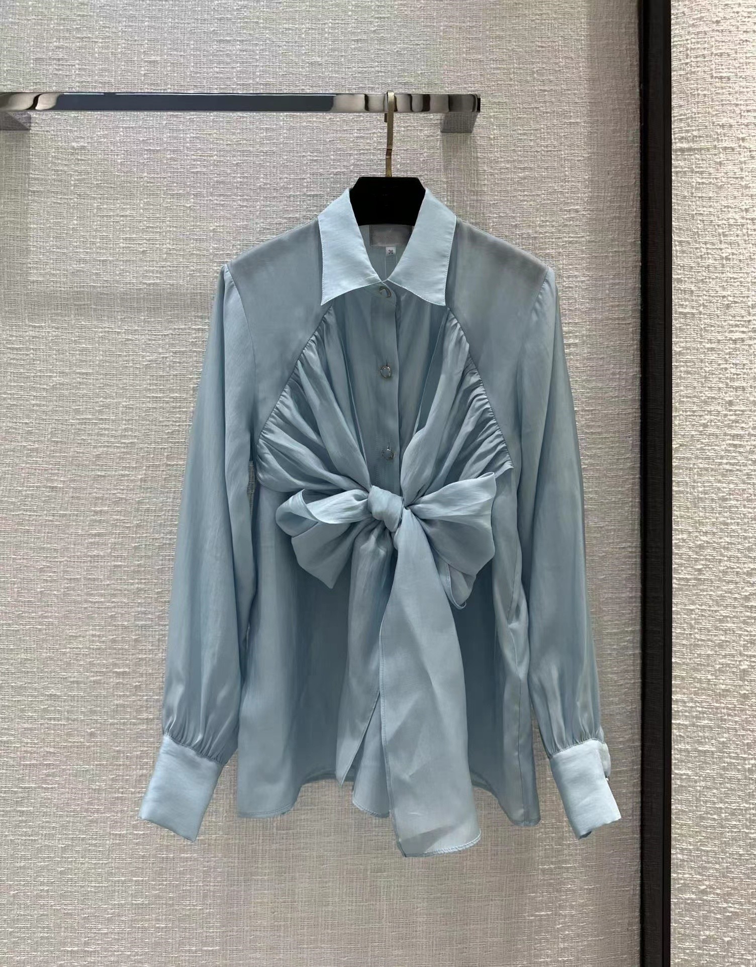 Milan Runway Shirts 2023 New Spring Summer Lapel Neck Long Sleeve Designer Blouses Brand Same Style Shirts 0201-6, Customize
Milan Runway Shirts 2023 New Spring Summer Lapel Neck Long Sleeve Designer Blouses Brand Same Style Shirts 0201-6, Customize