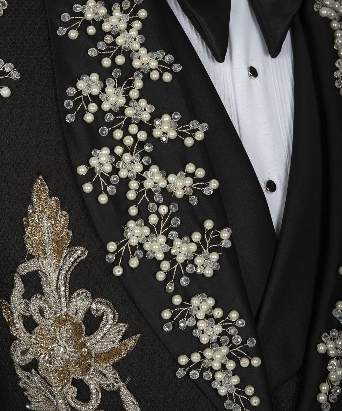 Luxury Men Wedding Tuxedos Tailor Made 3 Pieces Appliques Crystal Beading Pants Suits Formal Business Prom Party Tailored