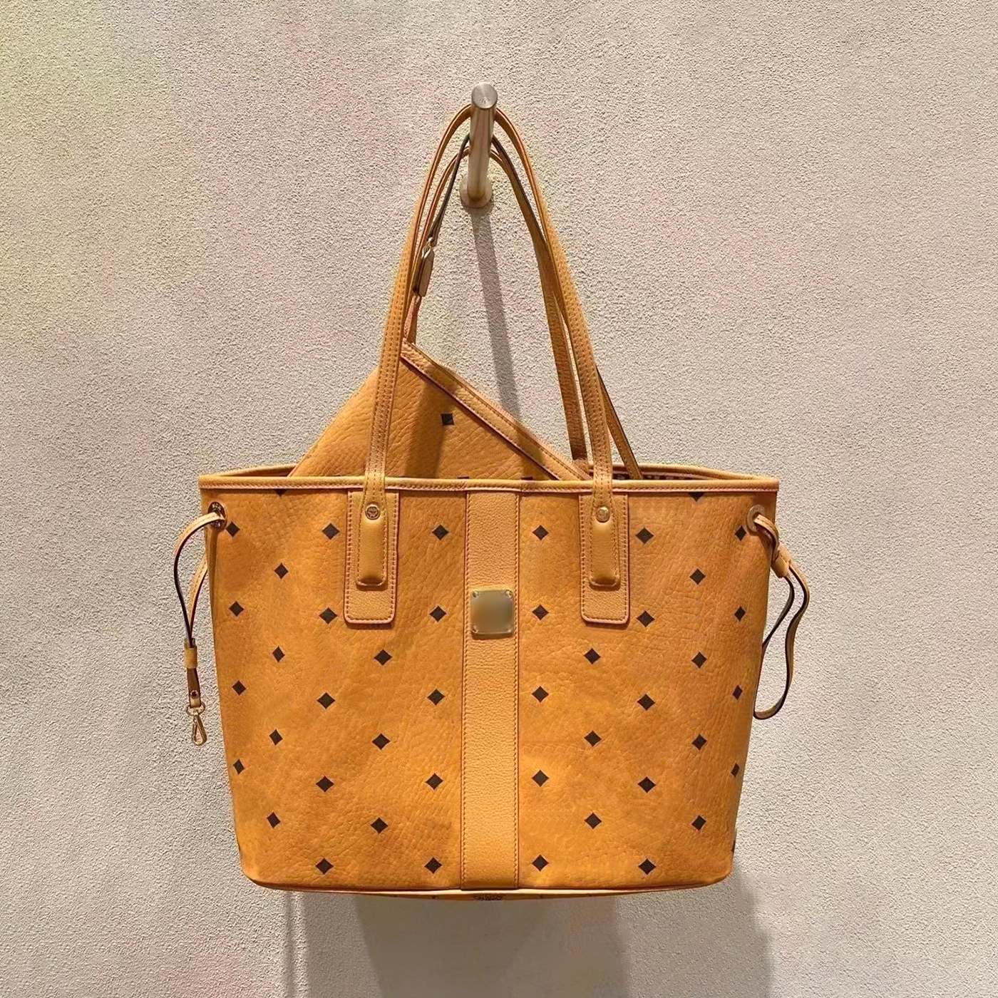 top handle luxury tote handbag double sided Shopper bag Womens crossbody Genuine Leather bags Mens travel shoulder fashion clutch designer pochette weekend bag, Cream
top handle luxury tote handbag double sided Shopper bag Womens crossbody Genuine Leather bags Mens travel shoulder fashion clutch designer pochette weekend bag, Cream