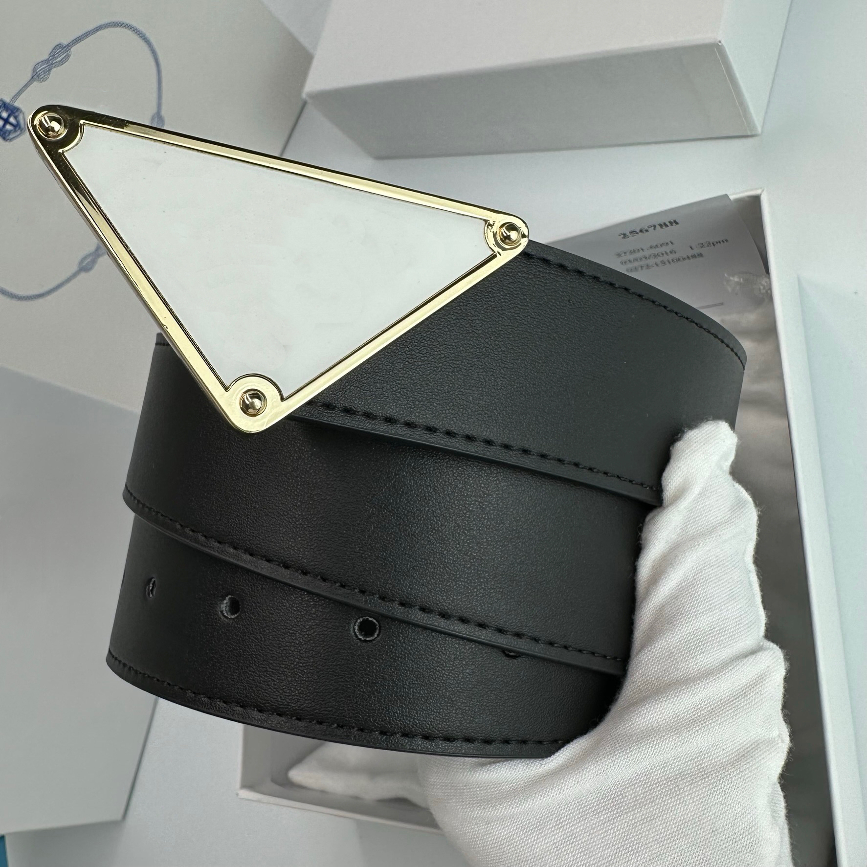 Designer belt men belts for men designer luxury belt fashion classic genuine leather Alloy buckle Triangle betls with case designer belt belts, Black
Designer belt men belts for men designer luxury belt fashion classic genuine leather Alloy buckle Triangle betls with case designer belt belts, Black