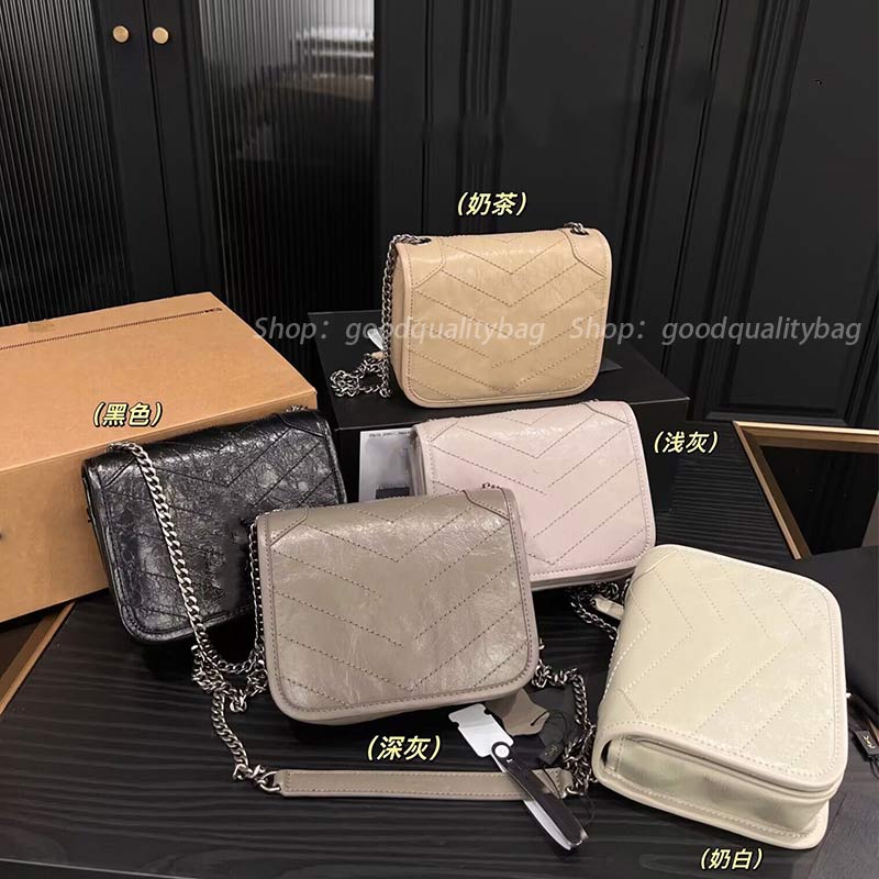 Y-shaped niki 18cm bag Genuine leather cross body bags Envelope Designer Square Flap Clutch Envelope shoulder women Handbag Underarm Hobo messenger
Y-shaped niki 18cm bag Genuine leather cross body bags Envelope Designer Square Flap Clutch Envelope shoulder women Handbag Underarm Hobo messenger