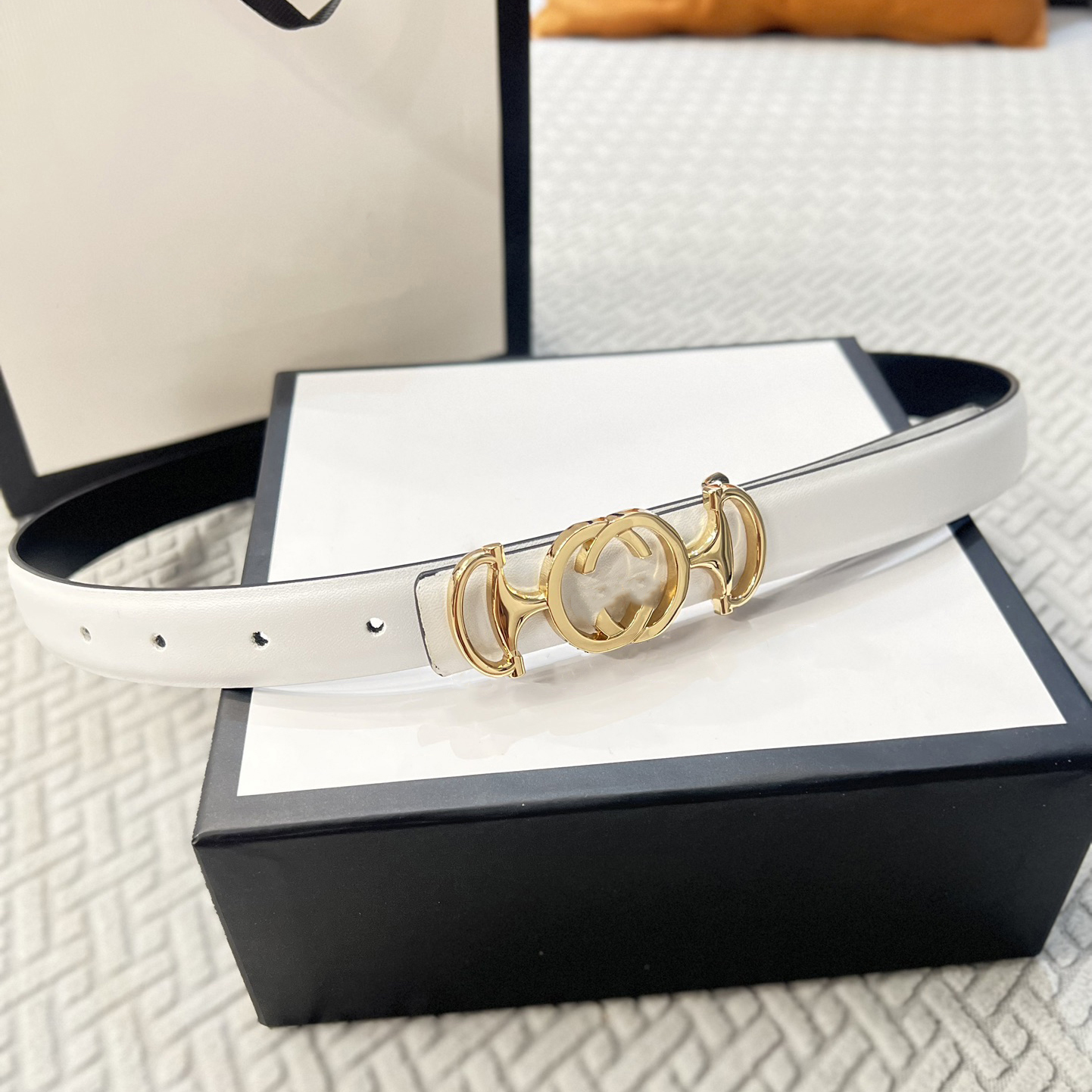 Luxurys deingers belts fashion designer belt trend classic letter jeans with woman and man leisure retro decoration pin buckle accessories 2.5 wide versatile good, 2.5cm wide
Luxurys deingers belts fashion designer belt trend classic letter jeans with woman and man leisure retro decoration pin buckle accessories 2.5 wide versatile good, 2.5cm wide