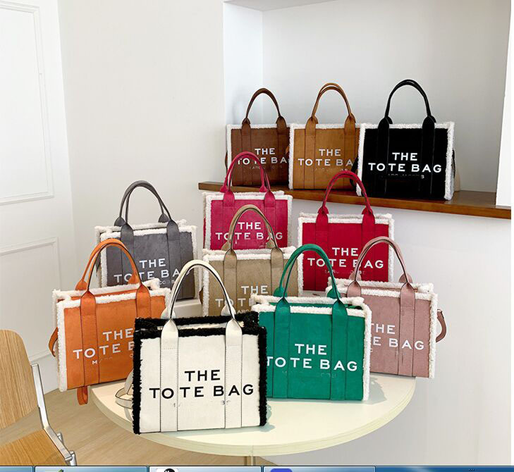 Designer Shoulder Bags Soft pu Leather Handbags Women Handbag Crossbody Luxury Tote Fashion Shopping Pink White Purse Satchels Bag 27-22-11cm
Designer Shoulder Bags Soft pu Leather Handbags Women Handbag Crossbody Luxury Tote Fashion Shopping Pink White Purse Satchels Bag 27-22-11cm
