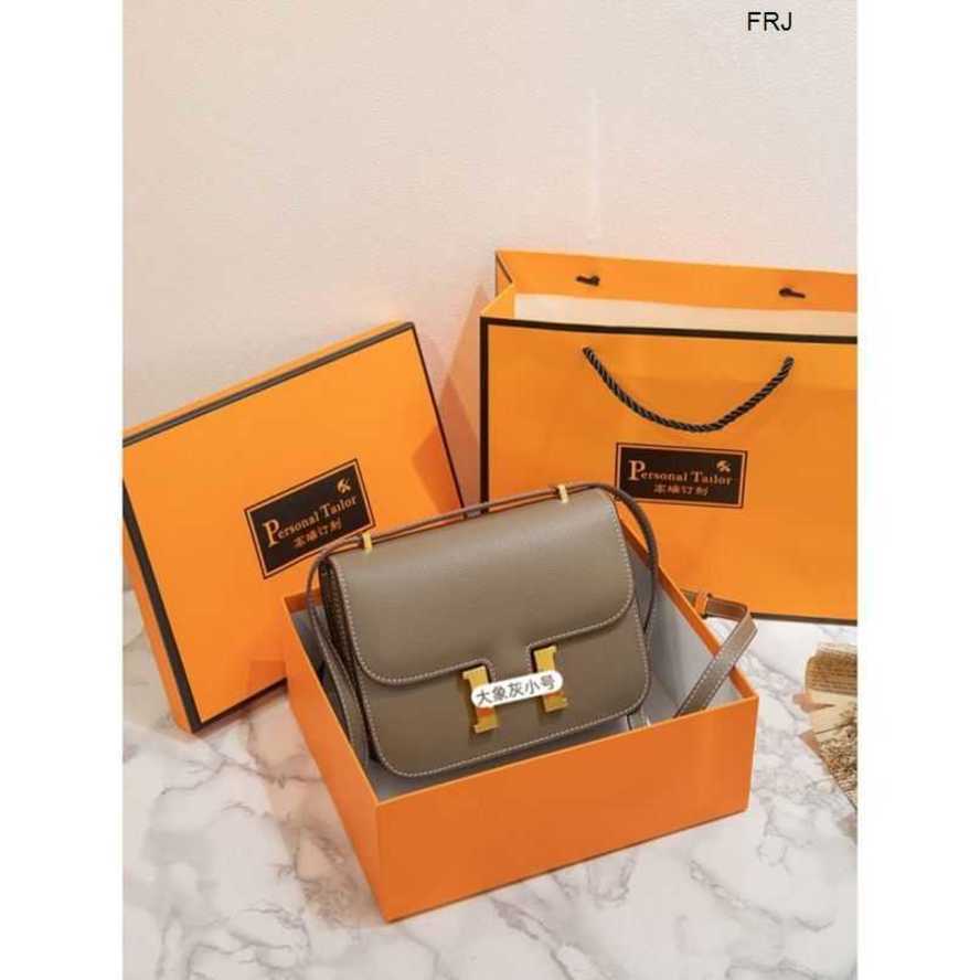 Designer Constances Bags Herme Hbutton Kangkang Bag 2023 New Bag Fashion Premium Leather Messenger Female Stewardess Have Logo frj, Elephant grey trumpet
Designer Constances Bags Herme Hbutton Kangkang Bag 2023 New Bag Fashion Premium Leather Messenger Female Stewardess Have Logo frj, Elephant grey trumpet
