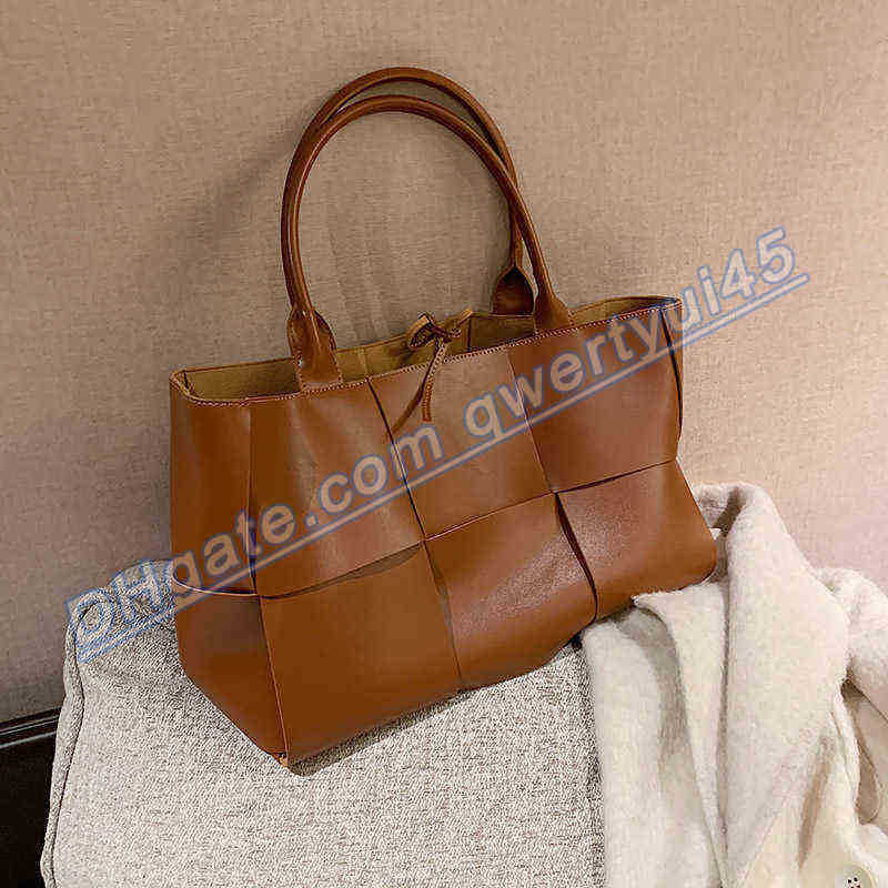 qwertyui45 Totes 2022 Luxury designer handbag Women's Large Weave Tote bag Fashion New High-quality female PU Leather Shoulder Bags High capacity 020223H, Black
qwertyui45 Totes 2022 Luxury designer handbag Women's Large Weave Tote bag Fashion New High-quality female PU Leather Shoulder Bags High capacity 020223H, Black