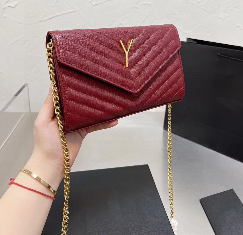 Leather shoulder bags chain purse fashion clutch lady chain cowhide handbags card holder purse messenger women cross body bag
Leather shoulder bags chain purse fashion clutch lady chain cowhide handbags card holder purse messenger women cross body bag