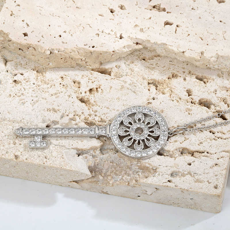 Pendant Necklaces S925 Sterling Silver Key Necklaces women Necklace Sweater Chains Inlaid Zircon Fashion Elegant Jewelry Gift G230202