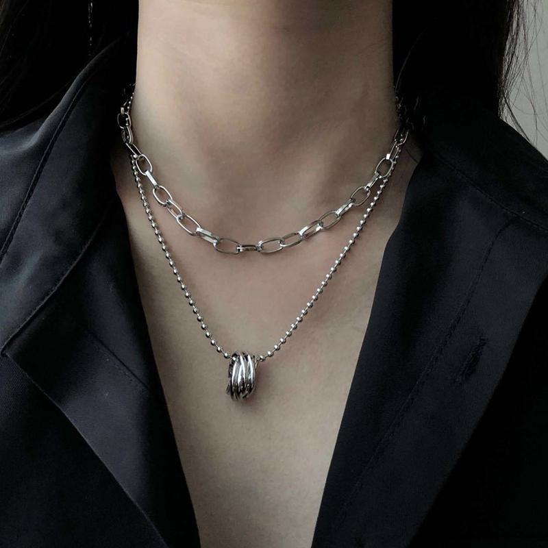 Pendant Necklaces Ins Cold Wind Women Clavicle Chain Electroplating Metal Hip-hop Geometric Shapes Multi-layer Round Necklace
Pendant Necklaces Ins Cold Wind Women Clavicle Chain Electroplating Metal Hip-hop Geometric Shapes Multi-layer Round Necklace
