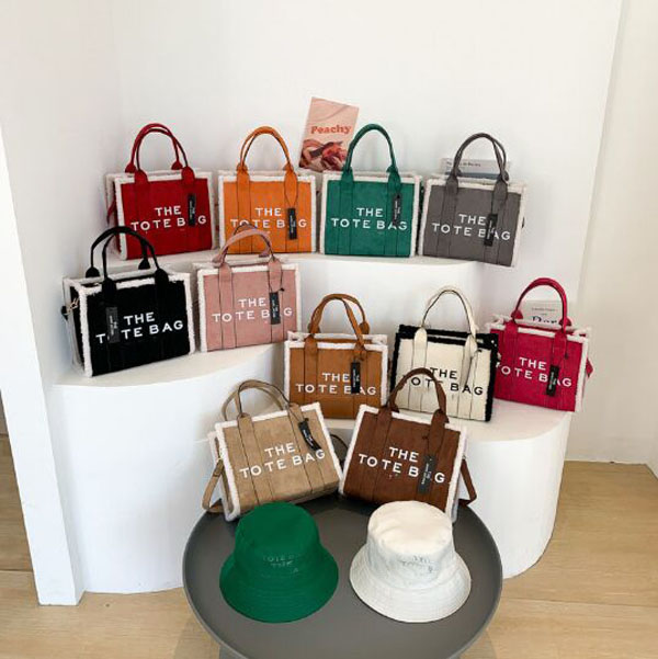 Tote Designer Bags The Totes bag Bags handbag Luxurys Shoulder Crossbody Women Classic Purse Leather Luxury marc Handbags Large Capacity m230202
Tote Designer Bags The Totes bag Bags handbag Luxurys Shoulder Crossbody Women Classic Purse Leather Luxury marc Handbags Large Capacity m230202