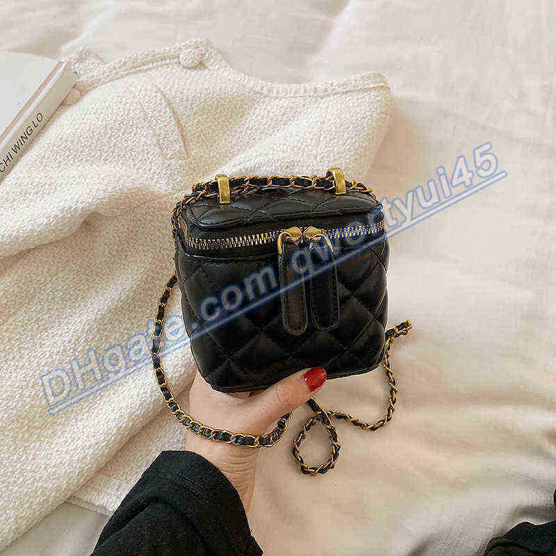 qwertyui45 Shoulder Bags Mini Bag Handbags 2021new Fashion Trendy Fashion Ladies Luxury Diamond Chain Bag Summer High-quality Western-style Messenger Bag 020223H, Blue
qwertyui45 Shoulder Bags Mini Bag Handbags 2021new Fashion Trendy Fashion Ladies Luxury Diamond Chain Bag Summer High-quality Western-style Messenger Bag 020223H, Blue