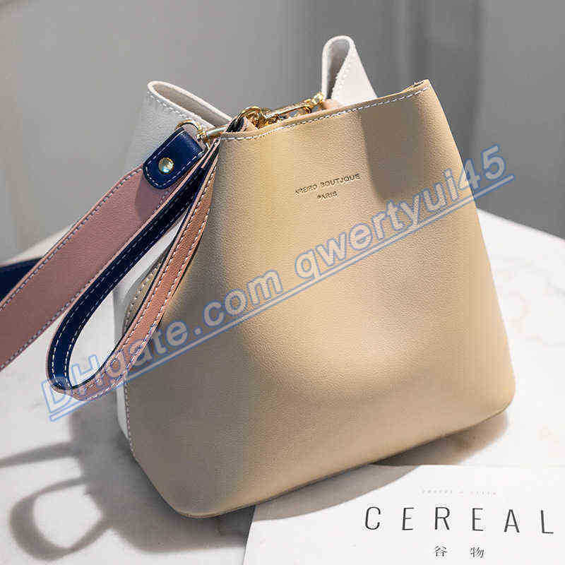 qwertyui45 Totes 2022 New Arrivals Women's PU Leather Shoulder Bag High Quality Fashion Leisure Style Pure Color Composite Bag Large Bucket Bag 020223H, Gray
qwertyui45 Totes 2022 New Arrivals Women's PU Leather Shoulder Bag High Quality Fashion Leisure Style Pure Color Composite Bag Large Bucket Bag 020223H, Gray