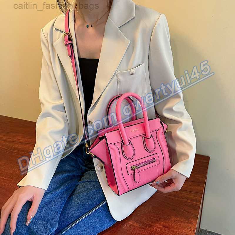 qwertyui45 Totes Totes Fashion Designer Brand Luxury Women's Handbag Simple Atmosphere Single Shoulder Crossbody Bag PU Top Bag 020223H, Red11
qwertyui45 Totes Totes Fashion Designer Brand Luxury Women's Handbag Simple Atmosphere Single Shoulder Crossbody Bag PU Top Bag 020223H, Red11