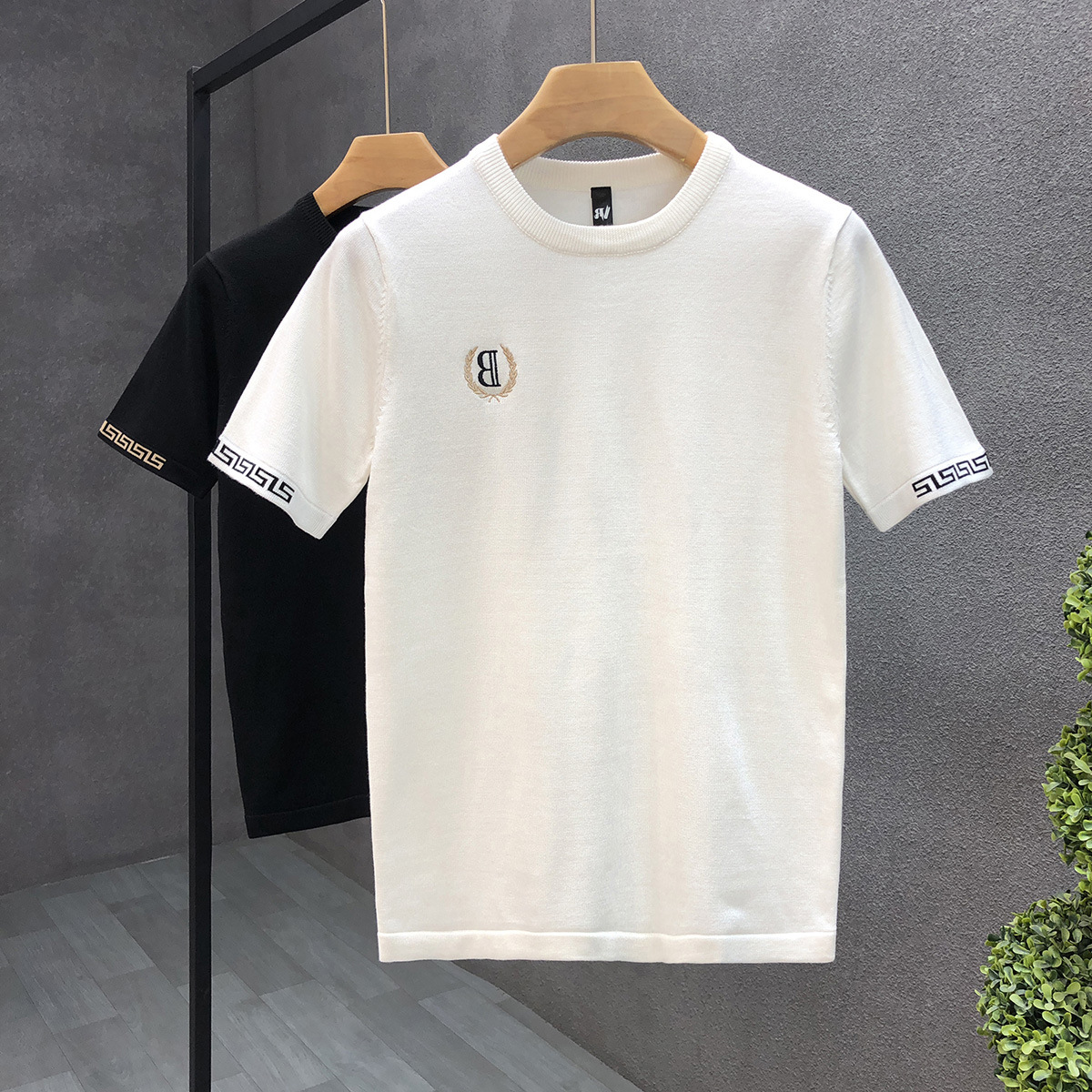 Men's T-shirts Spring autumn shirt Men's slim fit casual short-sleeved knitted Summer T-shirt
Men's T-shirts Spring autumn shirt Men's slim fit casual short-sleeved knitted Summer T-shirt