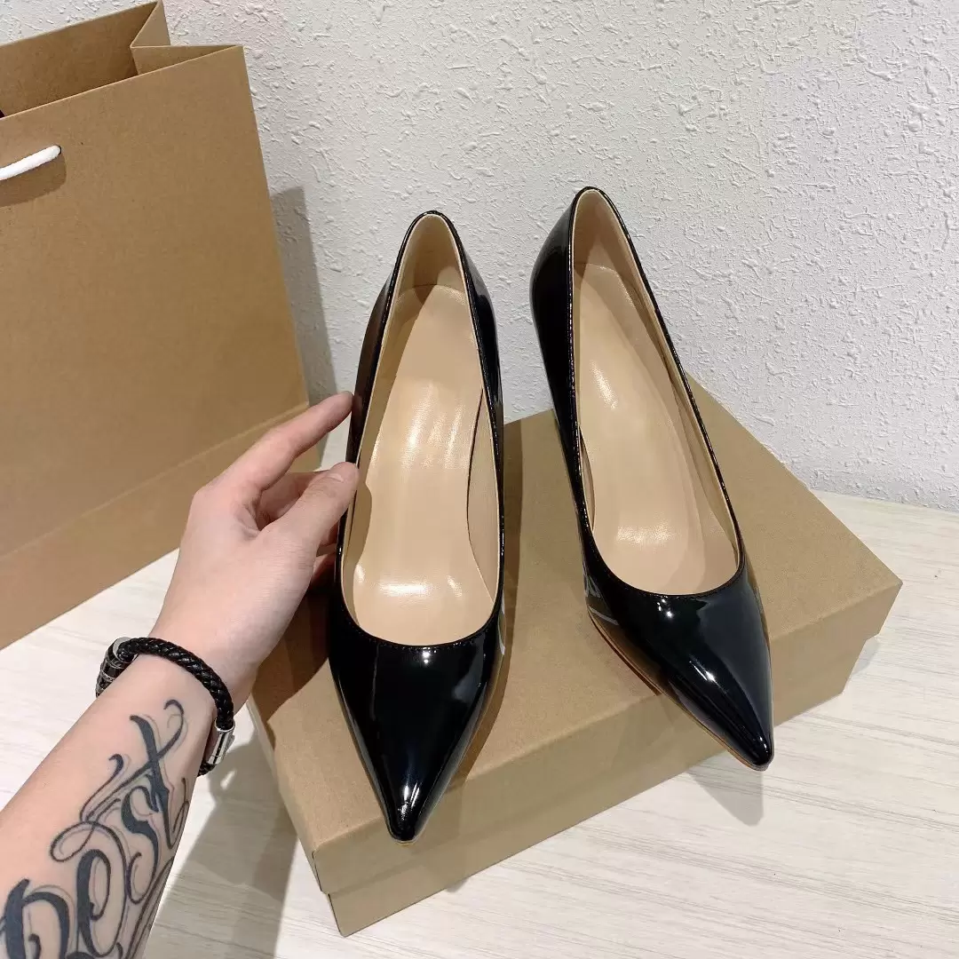 With Box Designer Shoes luxurys Designers Heels women Dress Shoes ss Heel Sandals Classic versatile party wedding shoe Patent leather hig, Black+flat
With Box Designer Shoes luxurys Designers Heels women Dress Shoes ss Heel Sandals Classic versatile party wedding shoe Patent leather hig, Black+flat