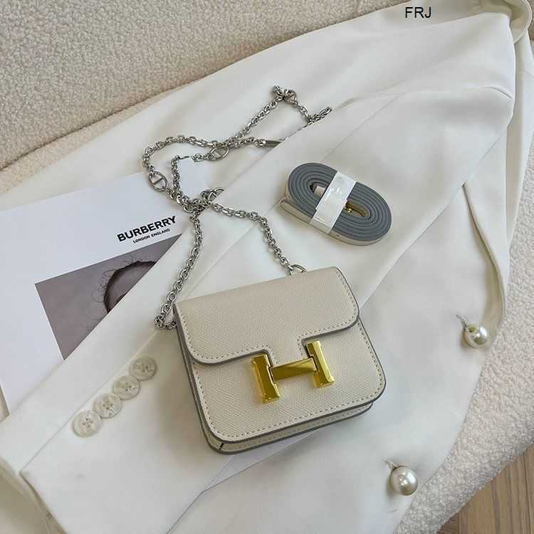 Designer Constances Bags Herme Style Female 2023 New Mini Kangkang h Buckle Small Square Pig Nose Chain One Shoulder Crossbody Have Logo frj, Gold buckle elephant grey
Designer Constances Bags Herme Style Female 2023 New Mini Kangkang h Buckle Small Square Pig Nose Chain One Shoulder Crossbody Have Logo frj, Gold buckle elephant grey