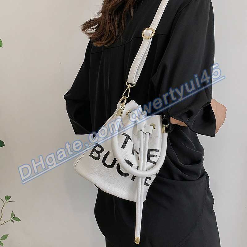 qwertyui45 Shoulder Bags Bags Fashion Tote Bucket for Women Designer Drawstring Shoulder Cute Ladies Crossbody Vintage Shopper Purses 2022 Ins 020223H, Red
qwertyui45 Shoulder Bags Bags Fashion Tote Bucket for Women Designer Drawstring Shoulder Cute Ladies Crossbody Vintage Shopper Purses 2022 Ins 020223H, Red