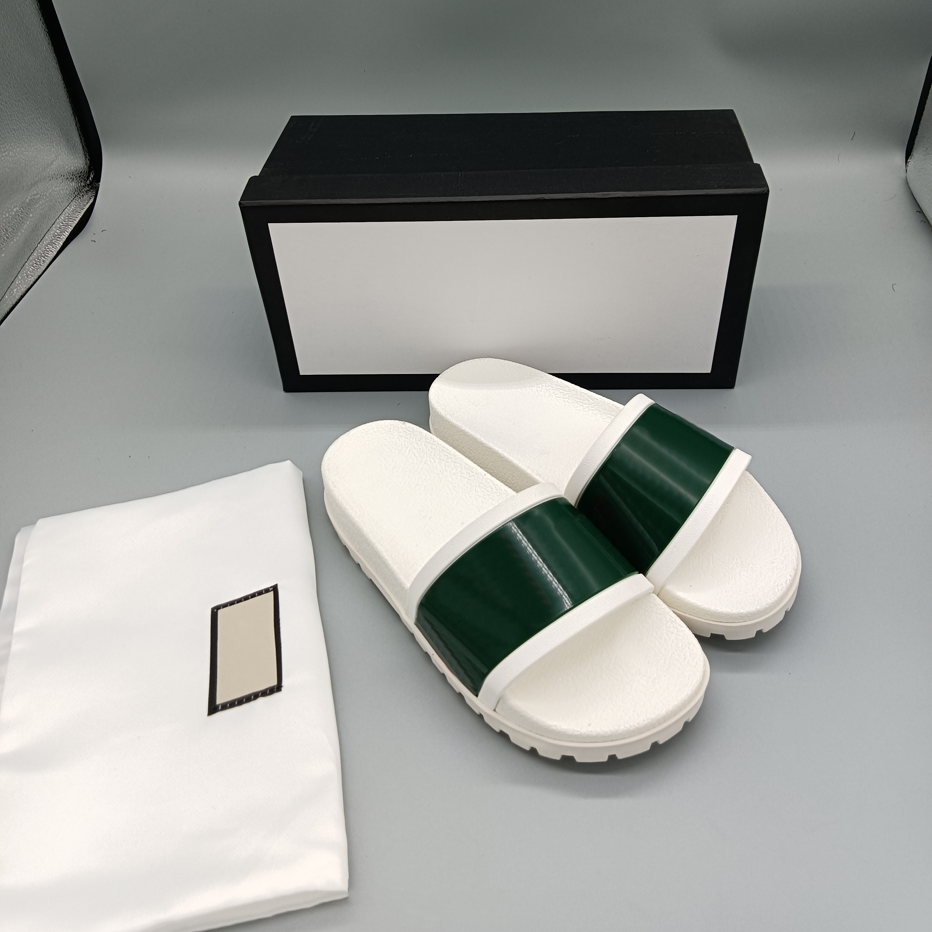 Designer Slides Women Man Slippers Luxury Sandals Brand Sandals Real Leather Flip Flop Flats Slide Casual Shoes Sneakers Boots by fen 012, #26
Designer Slides Women Man Slippers Luxury Sandals Brand Sandals Real Leather Flip Flop Flats Slide Casual Shoes Sneakers Boots by fen 012, #26