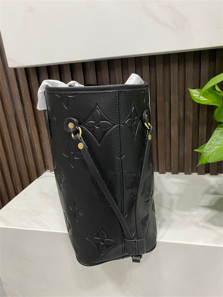 Purses designer bags Bags Different colors Series Pochette Pillow Bag Designer Luxury Multi Shoulder Bag
Purses designer bags Bags Different colors Series Pochette Pillow Bag Designer Luxury Multi Shoulder Bag