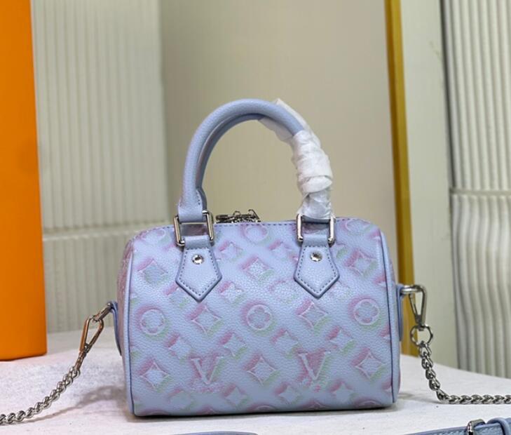 Genuine leather Messenger Bag handbag Designers Crossbody Bags Glimmering Embossing Genuine Leather Cross Body Purses designer bags Bags Summer Stardust, Box
Genuine leather Messenger Bag handbag Designers Crossbody Bags Glimmering Embossing Genuine Leather Cross Body Purses designer bags Bags Summer Stardust, Box