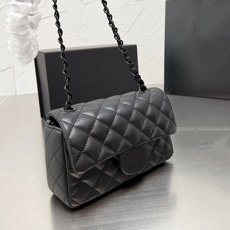 Classic Mini Flap Square/Rectangle Quilted Panda Bags Full Black Metal Matelasse Chain Cross Body Shoulder Calfskin Leather Designer Purse Luxury Handbag 20CM/17CM, Box
Classic Mini Flap Square/Rectangle Quilted Panda Bags Full Black Metal Matelasse Chain Cross Body Shoulder Calfskin Leather Designer Purse Luxury Handbag 20CM/17CM, Box