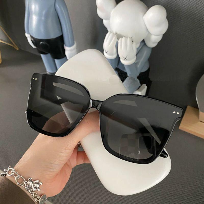Sunglasses Brand Designer Oversized Square Ladies Fashion Large Frame Outdoor Cycling Driving Men's Retro ToneSunglasses
Sunglasses Brand Designer Oversized Square Ladies Fashion Large Frame Outdoor Cycling Driving Men's Retro ToneSunglasses