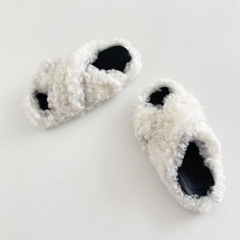 Slippers 2023 Autumn Winter Wool Warm Shoes Solid Color Cross For Women Round Toe Casual Size 35-40 Arrival Flats, Picture shown
Slippers 2023 Autumn Winter Wool Warm Shoes Solid Color Cross For Women Round Toe Casual Size 35-40 Arrival Flats, Picture shown
