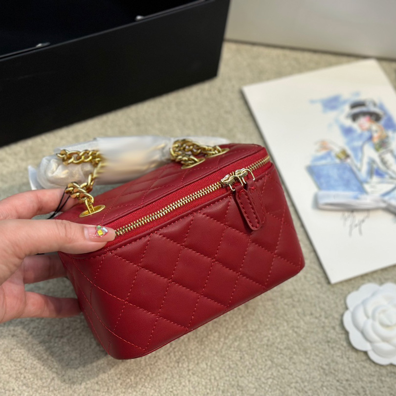 Classic Lambskin Gold Beads Vanity Case Bags Vintage Metal Zipper Chain Crossbody Wallets Card Holder Designer Large Capacity Coins Purse Cosmetic Bag 18x10CM, Box
Classic Lambskin Gold Beads Vanity Case Bags Vintage Metal Zipper Chain Crossbody Wallets Card Holder Designer Large Capacity Coins Purse Cosmetic Bag 18x10CM, Box