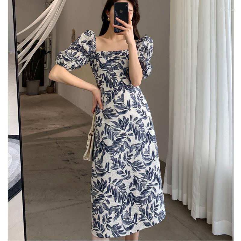 Party Dresses Customized Floral Dress Women' 2023 Summer Square Neck Puff Sleeves French Retro Temperament Office Lady Long Skirt, Blue
Party Dresses Customized Floral Dress Women' 2023 Summer Square Neck Puff Sleeves French Retro Temperament Office Lady Long Skirt, Blue
