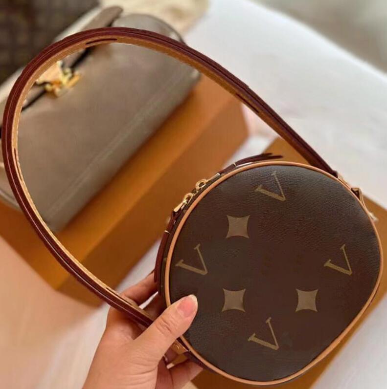 Fashion Round Shoulder Bags Women Handbag Purses Designer Boite Chapeau Bag Classic Letters Totes Crossbody Top with Gift Box 2 Style, Khaki-1
Fashion Round Shoulder Bags Women Handbag Purses Designer Boite Chapeau Bag Classic Letters Totes Crossbody Top with Gift Box 2 Style, Khaki-1
