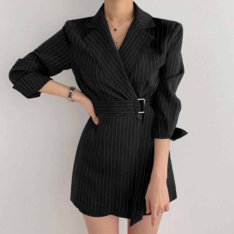 Casual Dresses Chic Vintage High Quality Stripe Design Dress For Women Korean Fashion Clothing Autumn Lace Up Waist Short Skirt Aesthetic
Casual Dresses Chic Vintage High Quality Stripe Design Dress For Women Korean Fashion Clothing Autumn Lace Up Waist Short Skirt Aesthetic