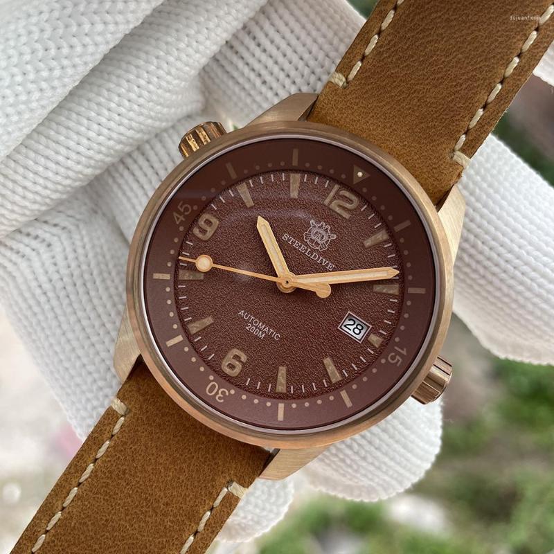 Wristwatches SD1949S Steeldive Brand Bronze Dial 20ATM Water Resistant Sapphire Glass Men Watch, 49s-hr with logo
Wristwatches SD1949S Steeldive Brand Bronze Dial 20ATM Water Resistant Sapphire Glass Men Watch, 49s-hr with logo
