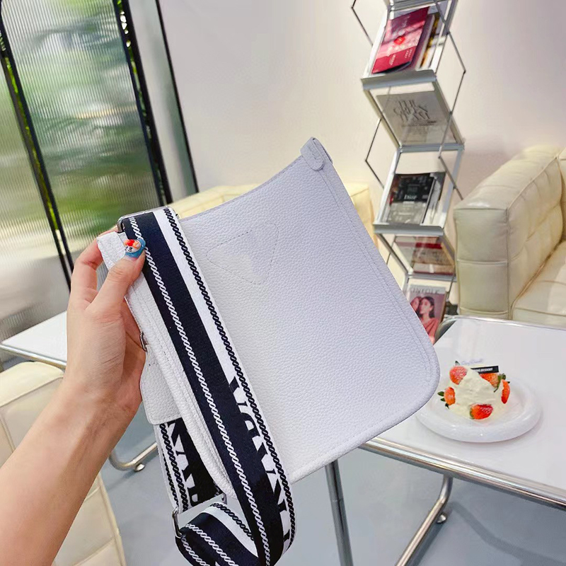 women shoulder bag crossbody tote bag handbags top quality large capacity capacity pu leather fashion girl purse designer shopping bag 4 colors xcs-0201-51, White
women shoulder bag crossbody tote bag handbags top quality large capacity capacity pu leather fashion girl purse designer shopping bag 4 colors xcs-0201-51, White