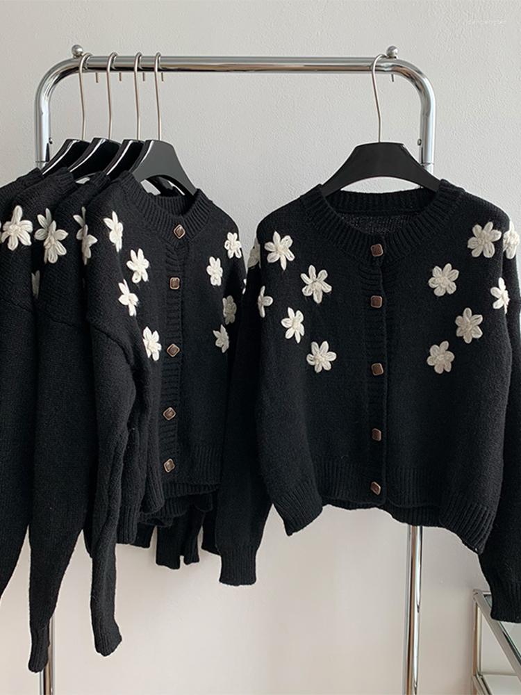 Women's Knits Autumn Summer Women Crew-neck Contrast Color Floral Decoration Knitwear Jumper Loose Long Sleeve Design Knitted Cardigan, Black
Women's Knits Autumn Summer Women Crew-neck Contrast Color Floral Decoration Knitwear Jumper Loose Long Sleeve Design Knitted Cardigan, Black