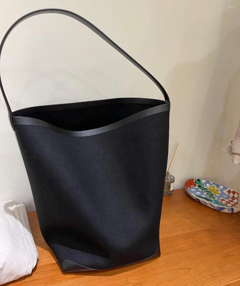 Evening Bags Tote Bag Canvas Cotton And Linen Cowhide One Shoulder Shrink Fashion Bucket, Black
Evening Bags Tote Bag Canvas Cotton And Linen Cowhide One Shoulder Shrink Fashion Bucket, Black