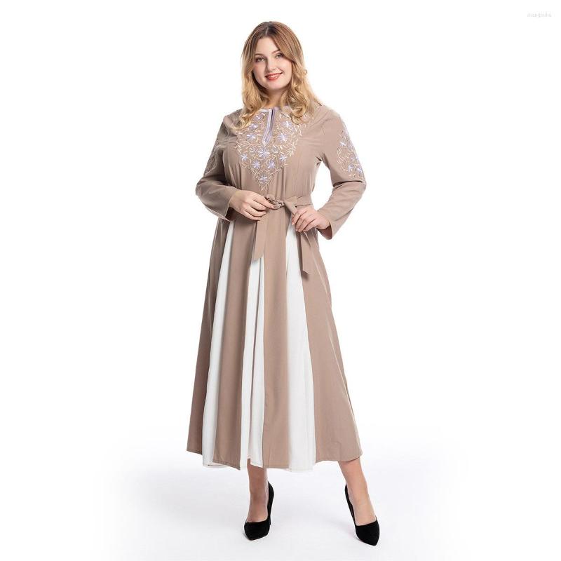 Ethnic Clothing Abaya Dubai European And American Fashion Embroidered Dress Round Neck Long Sleeve Stitching Big Swing Muslim
Ethnic Clothing Abaya Dubai European And American Fashion Embroidered Dress Round Neck Long Sleeve Stitching Big Swing Muslim