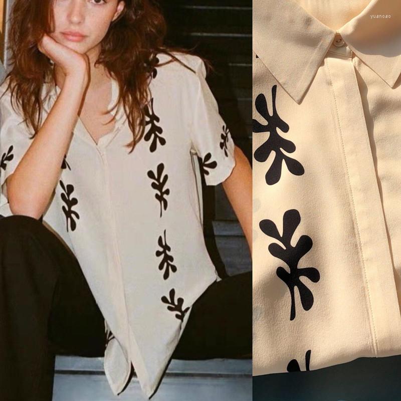 Women's T Shirts Silk Women Coral Print Short Sleeve Turn-down Collar Casual Top Covered Buttons Female Blouses 2023 Summer, Blouse 
Women's T Shirts Silk Women Coral Print Short Sleeve Turn-down Collar Casual Top Covered Buttons Female Blouses 2023 Summer, Blouse