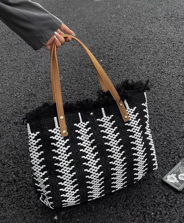 Bags Totes Designer Bag Women Canvas Handbag Classic Luxury Large Capacity Shopping Bag Shoulder Bags Fashion bolsas, Black
Bags Totes Designer Bag Women Canvas Handbag Classic Luxury Large Capacity Shopping Bag Shoulder Bags Fashion bolsas, Black