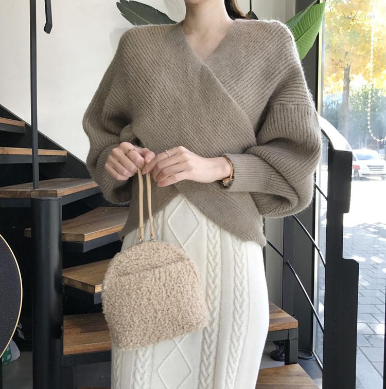 Women's Sweaters Autumn And Winter Fashion Temperament V-neck Socket Overlapping Casual Versatile Thickening Long Sleeve Knitting Sweater
Women's Sweaters Autumn And Winter Fashion Temperament V-neck Socket Overlapping Casual Versatile Thickening Long Sleeve Knitting Sweater