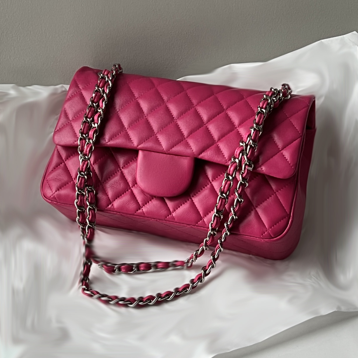 Classic Macaron Double Flap Designer Bags Genuine Leather Diamond Quilted Silver Hardware Chain Crossbody Wallets Lady Luxury Multi Pochette Jumbo Handbags 25CM, Box
Classic Macaron Double Flap Designer Bags Genuine Leather Diamond Quilted Silver Hardware Chain Crossbody Wallets Lady Luxury Multi Pochette Jumbo Handbags 25CM, Box