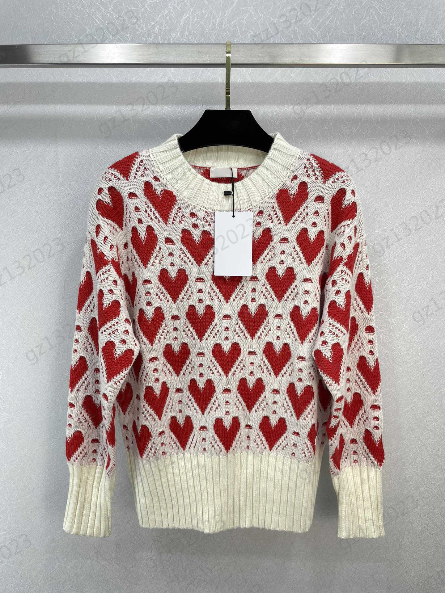 Womens Sweater Hollow Out Hook Flower Design Love Heart Decoration Knitted Sweaters Thread Round Neck Long Sleeve Pullover Knitwear Designer Sweater Woman
Womens Sweater Hollow Out Hook Flower Design Love Heart Decoration Knitted Sweaters Thread Round Neck Long Sleeve Pullover Knitwear Designer Sweater Woman