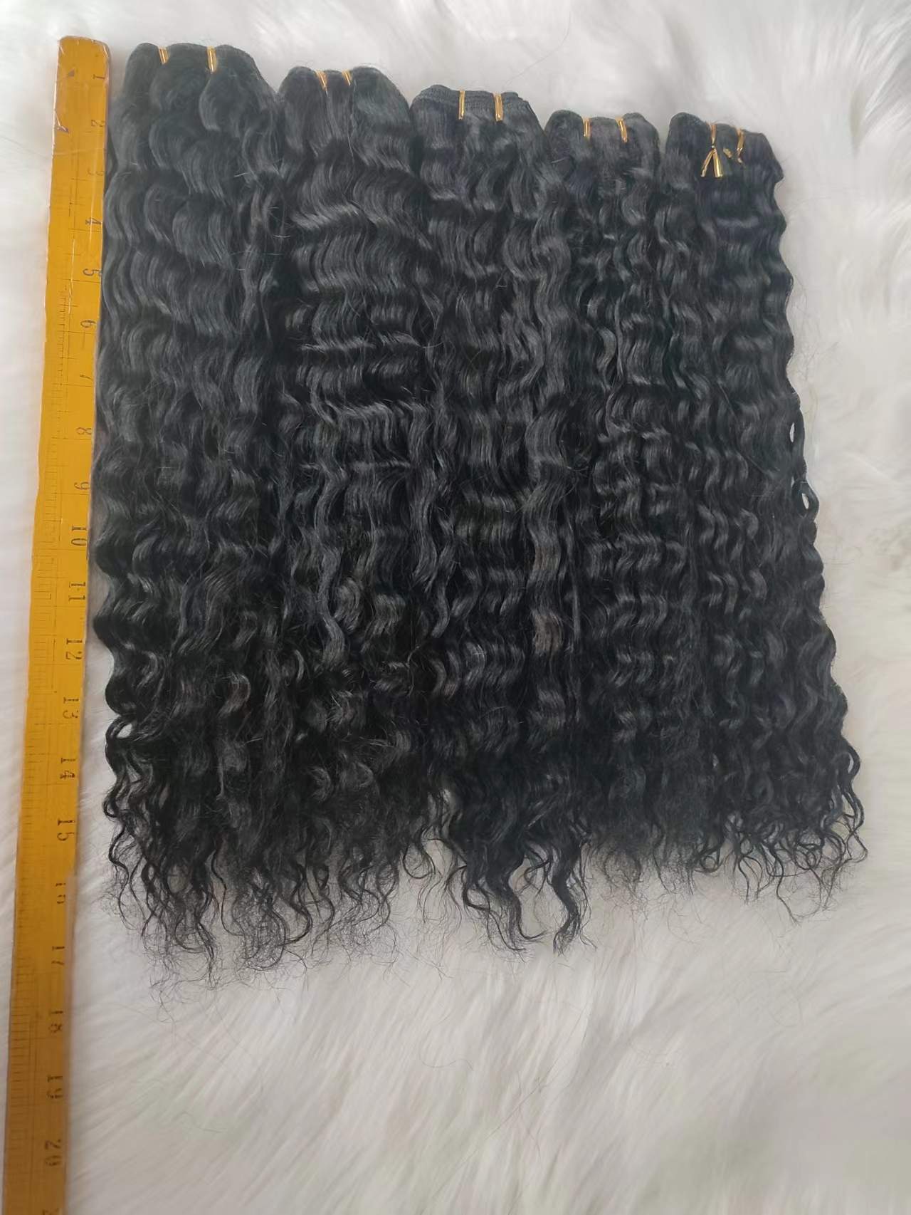 3 dollar one piece 20inch Synthetic hair good quality black color deep wave hair bundle cheap price
3 dollar one piece 20inch Synthetic hair good quality black color deep wave hair bundle cheap price