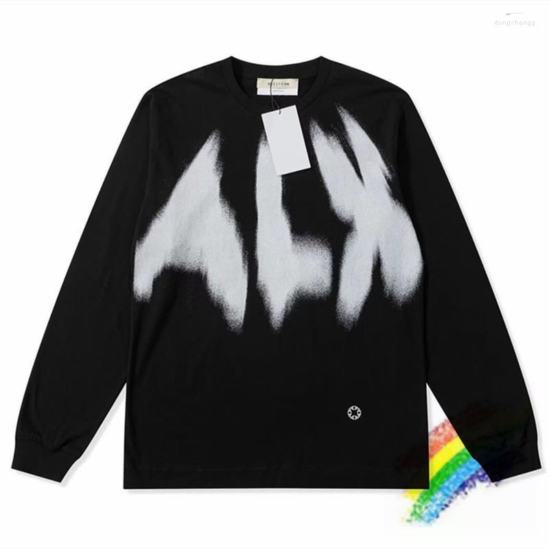 

Men' T Shirts ALYX 1017 9SM Graffiti Inkjet Logo Functional Long Sleeve T-Shirt Men Women 1:1 Top Version Shirt Tops Tee