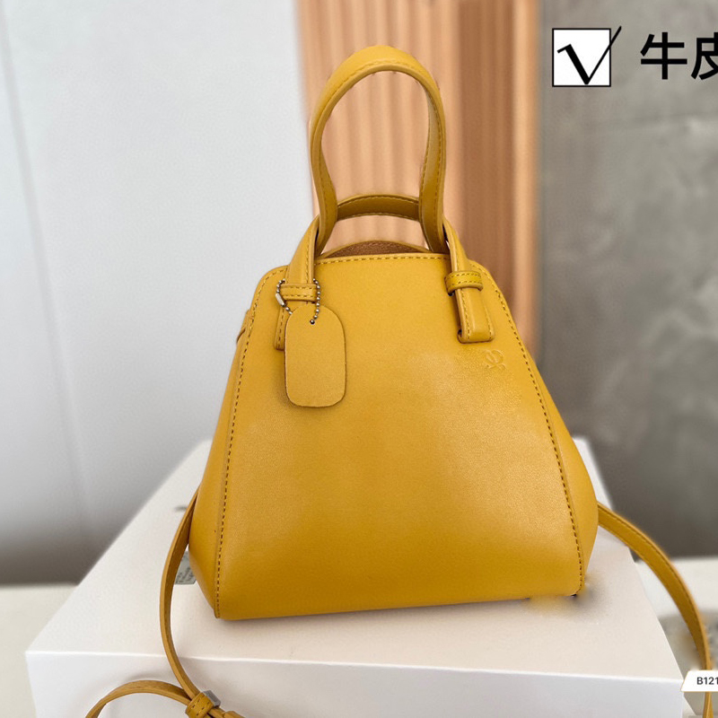 New Totes Mini Basket Bucket Bag Women Shoulder Bags Designer Handbags Flap Cross Body Bag Luxury Large Capacity Cowhide Plain Purses
New Totes Mini Basket Bucket Bag Women Shoulder Bags Designer Handbags Flap Cross Body Bag Luxury Large Capacity Cowhide Plain Purses